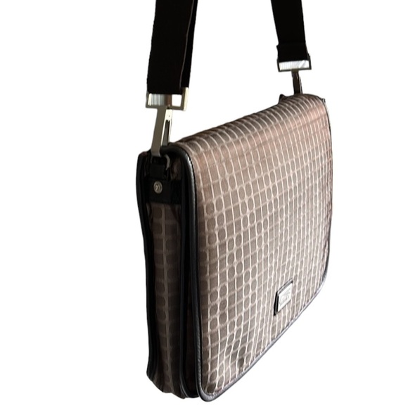 Anika Crossbody Messenger Bag in Walnut Brown with Hot Pink Quilted Lining - Picture 5 of 16